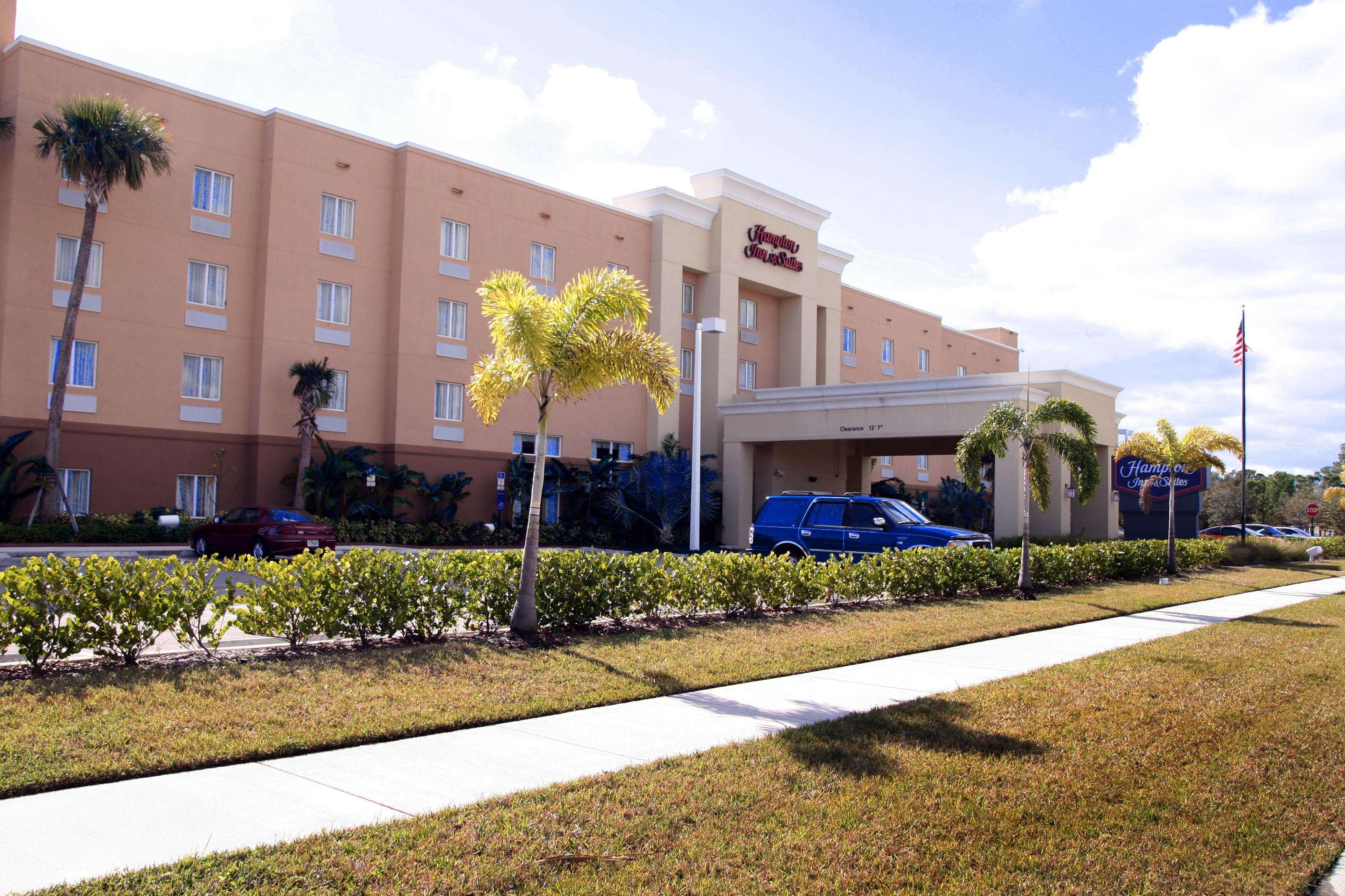 Hampton Inn & Suites - Форт Пиърс Екстериор снимка