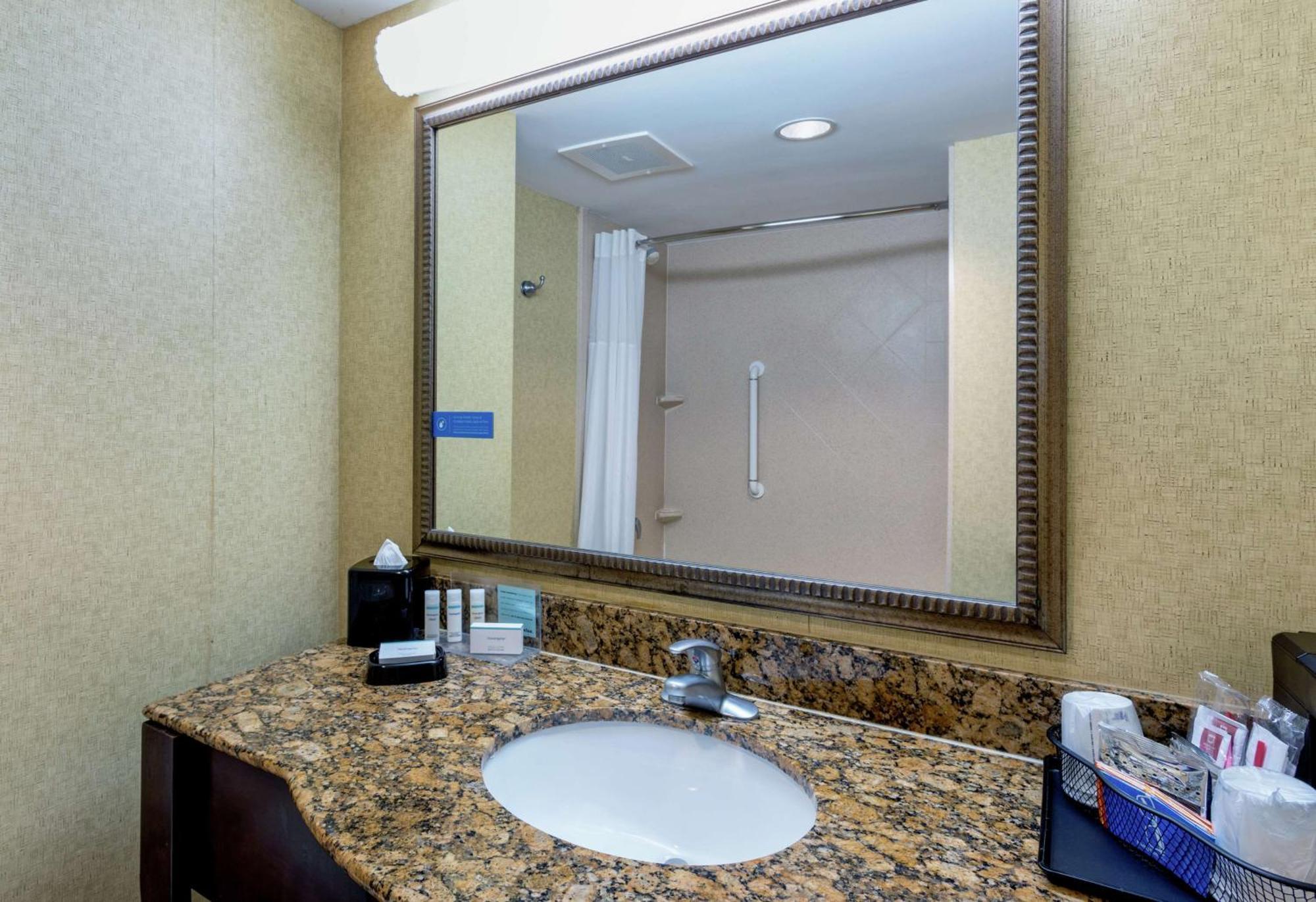 Hampton Inn & Suites - Форт Пиърс Екстериор снимка